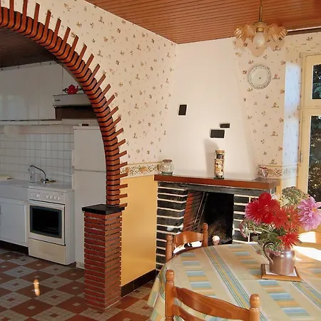 Holiday home Gite Dans Baie Du Mont Saint- Michel